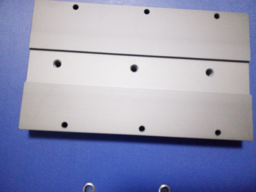 6061材質精密件，硬質陽極處理